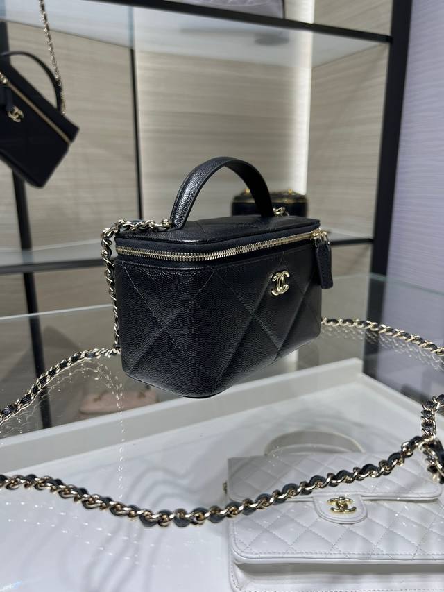 Ohanel 25K新款 大棱格 链条手柄长盒 化妆包 黑色 牛皮 单肩斜挎手提包 尺寸：17Cmx9.5Cmx8Cm型号Ap6410Y