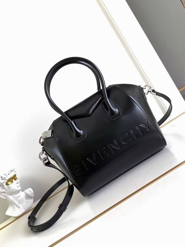 顶级原单 新款 法国品 纪梵家 Givenc*Y 经典款Antigona Tote 法国原厂Box皮！升级高端货！ 小号Size：22*27*13 款号搜998