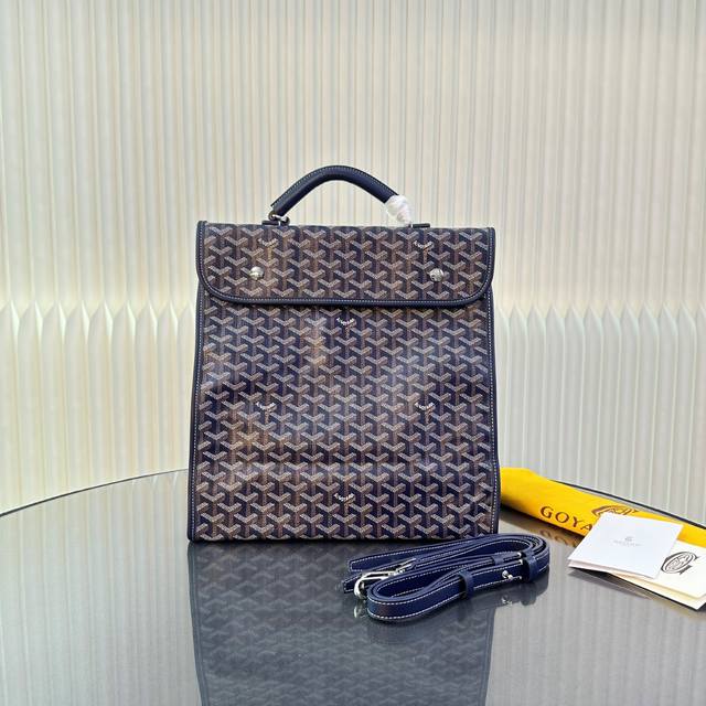 跑量价 背包 Saint LéGer 双肩包 包采用模块化设计,集美观度与功能性于一体,可拆卸的按扣钩带让其能在保有老派风格的轻便公文包与摩登前卫的双肩背包之间 跑量价 背包 Saint LéGer 双肩包 包采用模块化设计,集美观度与功能性于一体,可拆卸的按扣钩带让其能在保有老派风格的轻便公文包与摩登前卫的双肩背包之间