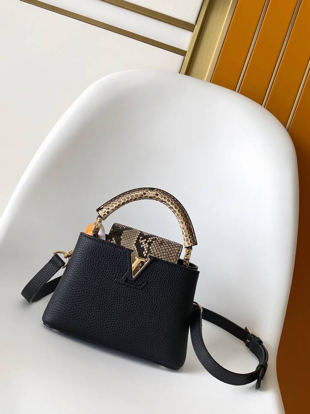 N85515白色 N85514黑色 N85513黑色 白丽 N85516黑色 N85517 灰色 特级原厂 动态163 夏季款 Capucines 迷你手袋取材