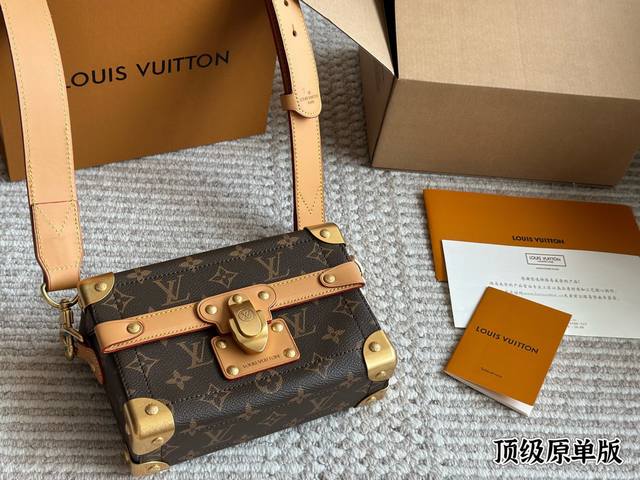 顶级原单 新款男包Soultrunk盒子包 软盒子包上身超酷，手拎斜挎都可以, 日常通勤必备，时尚百搭 肩带可拆卸，可调节 尺寸19*15*7Cm双盒