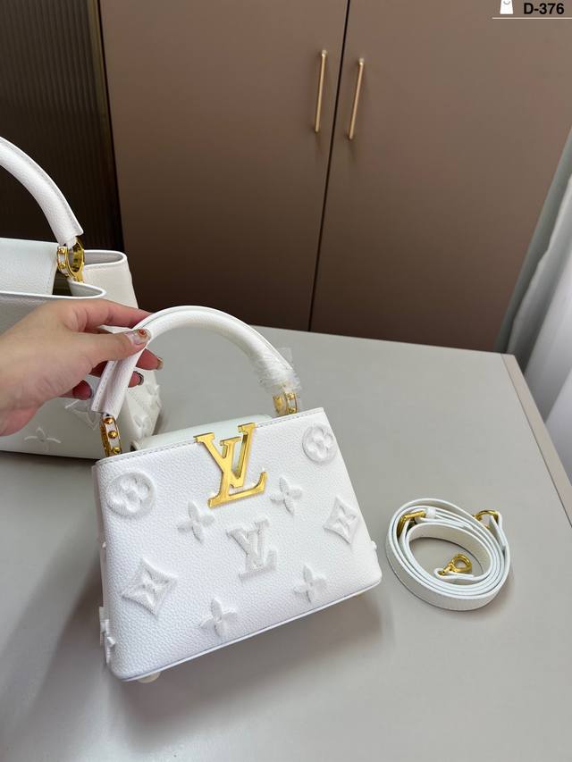 小 Lv手袋包Capucines 金色扣五金 超繁琐制作工序 女王范儿必备 尺寸合理、容量Ok D-376尺寸20×14 27×18折叠盒