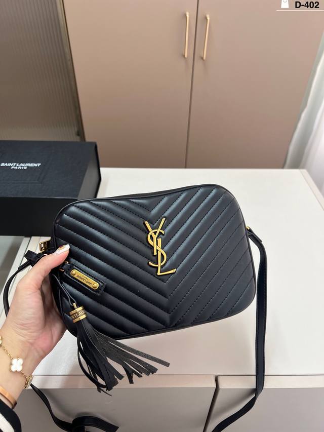 圣罗兰Ysl相机盒子包 百搭到没朋友 就是酷 时尚感超强 辦识度很高 D-402尺寸24×16折叠盒