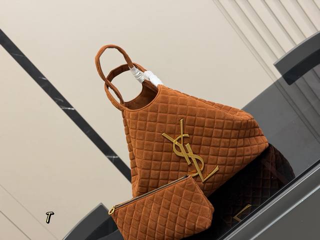 无盒 Size:38*35Cm 圣罗兰新款购物袋太可了吧 Yslgabv绗缝纹路购物袋 大Tote感觉太温柔了吧 原版大标 无盒 Size:38*35Cm 圣罗兰新款购物袋太可了吧 Yslgabv绗缝纹路购物袋 大Tote感觉太温柔了吧 原版大标