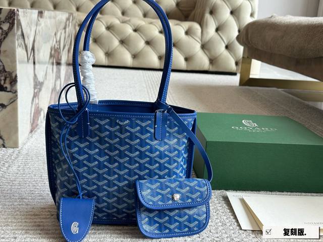 复刻版 配盒 Size:20*19Cm 戈雅购物袋 属于这个季节的迷你购物袋 完美1:1定制 Goyard狗牙红色限定 实物真的很有质感, 新年本命包! 复刻版 配盒 Size:20*19Cm 戈雅购物袋 属于这个季节的迷你购物袋 完美1:1定制 Goyard狗牙红色限定 实物真的很有质感, 新年本命包!