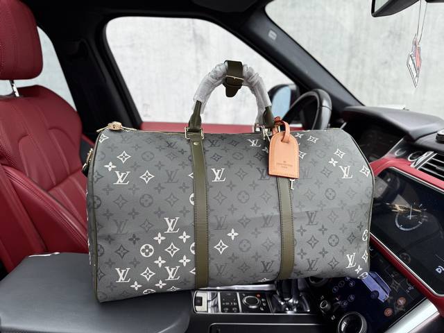 高端货 新款 “Louis Vuitton”Lv旅行袋 路易威登旅行袋 Louis Vuitton 品牌徽标印花设计 涂层帆布 手提单肩旅行包 男女同款情侣款