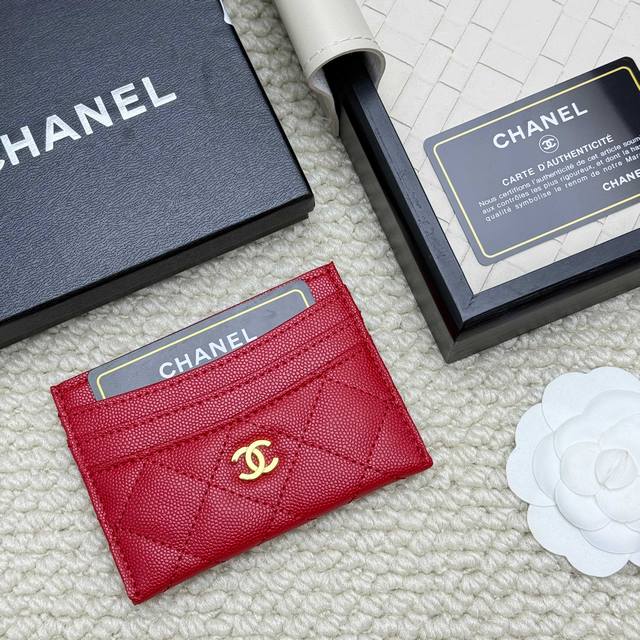 Chanel 2025 新品 卡片包小羊皮 七个卡位 可放零钱 进口意大利小羊皮制作+五金Logo 太美了 超爱的 颜色如图所示明，收纳方便快捷，迷你卡包 编号