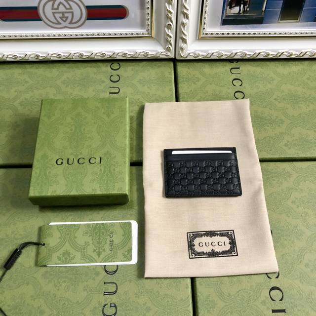 顶配版 原厂皮 绿盒包装 G家顶级货品 原单品质,实物实拍!一个薄卡的情况下,热的G签名皮革具有明确的打印和坚实的纹理。款号233166 262837克皮压花, 顶配版 原厂皮 绿盒包装 G家顶级货品 原单品质,实物实拍!一个薄卡的情况下,热的G签名皮革具有明确的打印和坚实的纹理。款号233166 262837克皮压花,