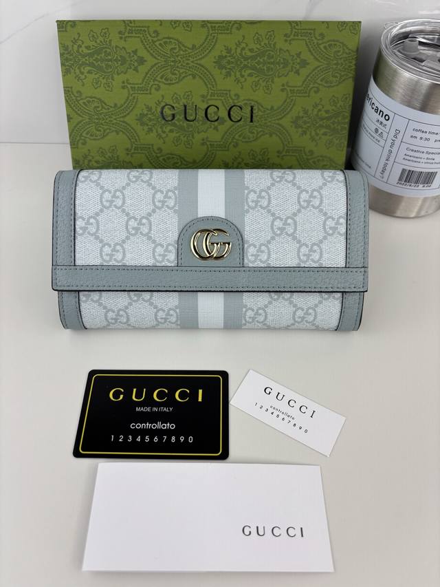Guccl 官网同步新款！Ophidia系列～两折长夹，采用Gg Supreme高级pvc面料 配以标志性双G 五金唛头，经典著作 配丝印蓝色条纹。精制而成！