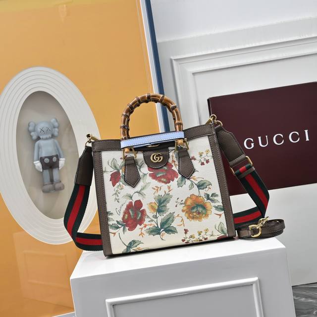 新款Gg复古1955竹节包我的一见钟情 真的好好看！又复古又时髦反正我已经忍不住了！哪怕背个几十年依旧复古依旧时髦！20Ss夏日新颜色！也是倪妮最新街拍背的真的