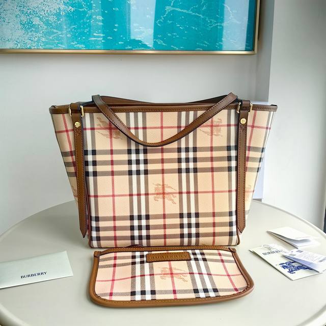 顶级原单 原厂皮 巴宝莉最经典的子母包购物袋回货咯！内配可拆式小卡包！性价比超高！跑量款 经典永不落伍的时尚 B家控必不可少的一款 超级百搭 容量大款号：888