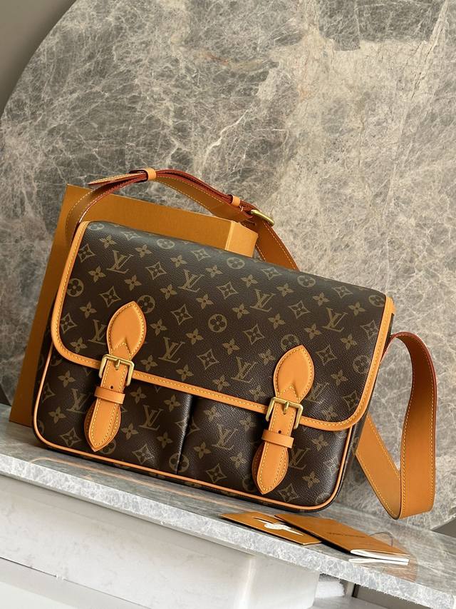 163C01动态芯片 顶级原单型号：M14723，本款 Satchel 邮差包向 1990 年代的经典 GibecièRe 手袋汲取灵感，为 Monogram