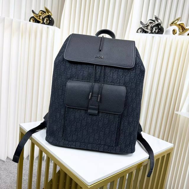 市场最高版本，欢迎对比 Motion背包 黑色Dior Oblique Mirage技术面料&颗粒小牛皮 产品编号:1Esba138Yih_H03E 是一款智能