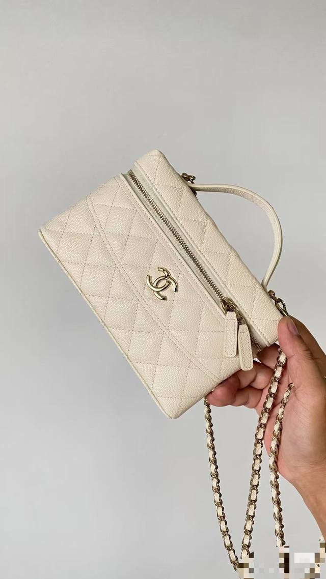 奶杏白进口拉链Ykk18K金！肉眼可见高级货对市场普货、随便拿去对比吧[机智] 出口产品 Ohanel25C Lp手柄化妆包盒子包 非常经典耐看的造型 容量也非