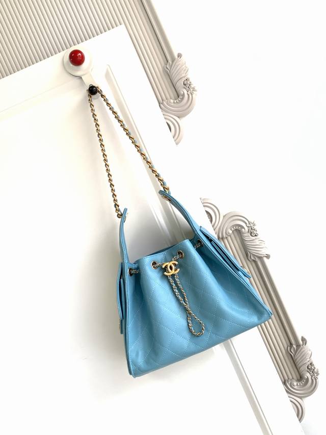 现货As5293Chanel 25款又一个以年份命名的款， 25C球纹皮嘻哈包 香奈儿Hobo 腋下包 嬉皮腋下包小号 复古金币纽扣抽绳水桶包+菱格纹+复古黑金