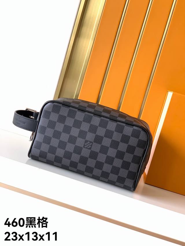 手包， 黑格新皮和料是意大利A级出品:是在于品质、五金、面料、手工、油边、A级高品质出品、拍摄图跟产品一致，尺寸：23X13X11