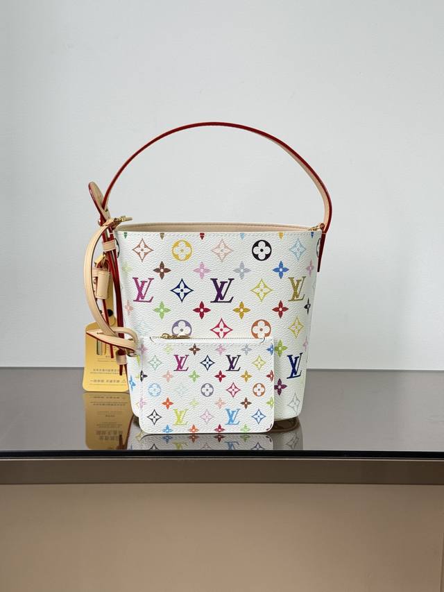 特级原厂 Aii Inbb 白三彩手袋 型号: M13089 白彩 163动态芯片版 材料: A级全钢五金 进口原厂面料 尺寸: 161812Cm