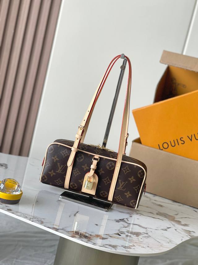 特级Mb163C芯片版原厂皮 本款 Hang On 手袋 型号：M47031 材料：A级全钢五金，进口原厂面料 包装：全套原厂免税Mb包装 尺寸：26 X 11