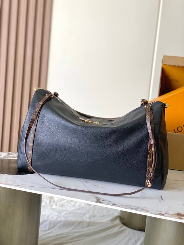 特级Mb原厂皮 Express 大号手袋 型号：M26037黑色163C芯片版 材料：A级全钢五金，进口原厂牛皮 包装：全套原厂免税Mb包装 尺寸：45*27*