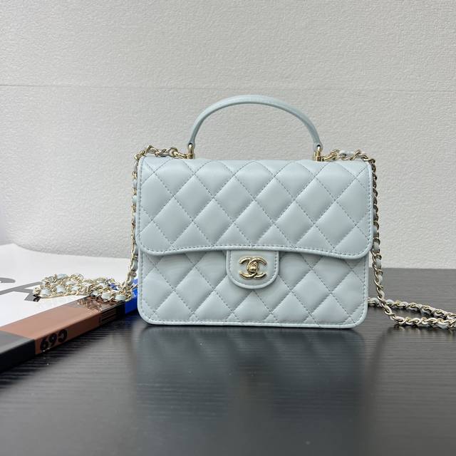 原厂皮 25P新品 三合一 单肩 手提 书包 小羊皮 浅金五金 尺寸：18Cmx14Cmx5Cm 型号：4450