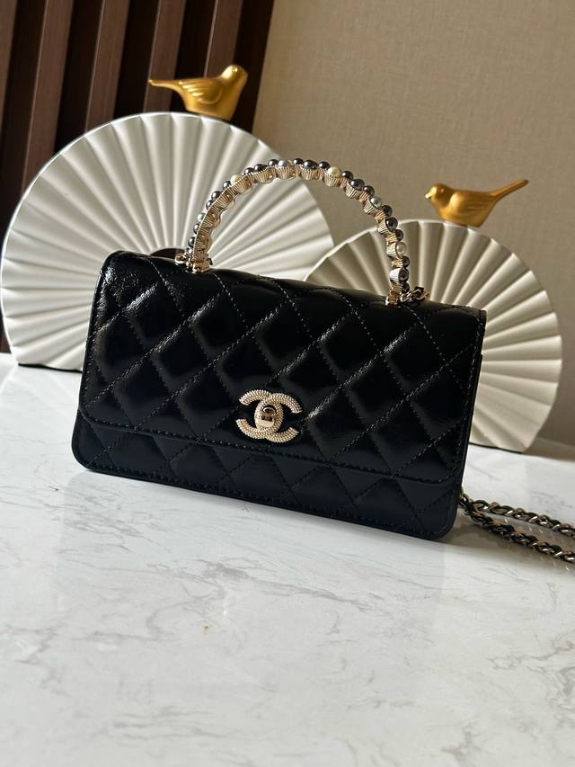 芯片版Newchane1 24 P 珍珠手柄Woc黑色售价46960Rmb购入开发~24P必入系列Aew全新小手提Woc经典包型+精致镶嵌双色珍珠手柄,小羊皮好 芯片版Newchane1 24 P 珍珠手柄Woc黑色售价46960Rmb购入开发~24P必入系列Aew全新小手提Woc经典包型+精致镶嵌双色珍珠手柄,小羊皮好