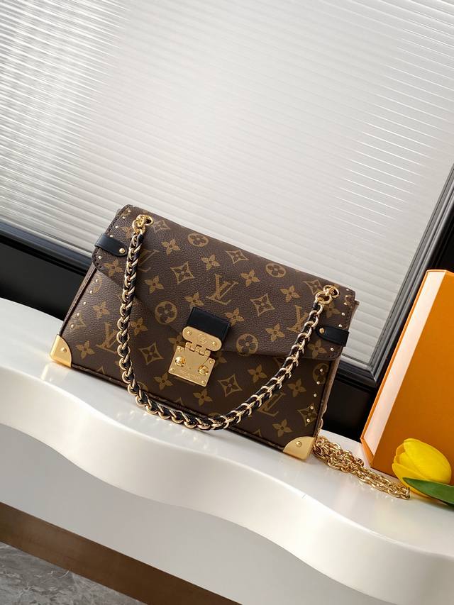 动态163芯片 对版细节 顶级原单 M14526老花，Trunkie 手袋结合 Monogram 帆布和金属铆钉，搭配金属质感包角和标志性 S-Lock 锁扣，