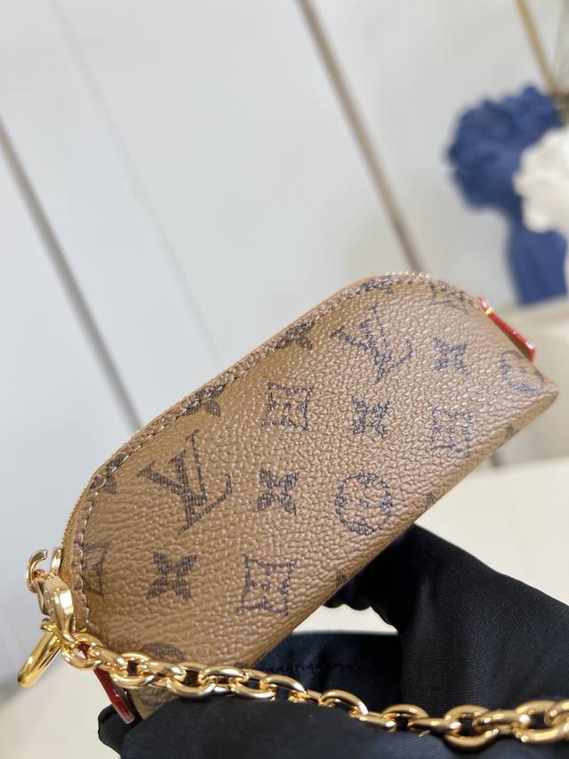 出厂价P 顶级原单 M25694黄花 Lipstick化妆包以迷你版本解构品牌化妆包的经典构型，打造单只唇有的收纳佳选。Monogr Am 帆布结合Vuitto