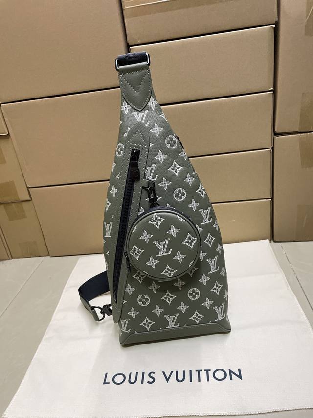 高品质 M12486胸包 头层原厂皮 特级做工 芯片跳码 大货实拍