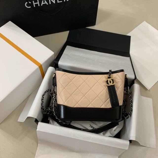 双十一活动特价特价： 所有特价款均为全新产品 不接受退换 仅限图片款图片色