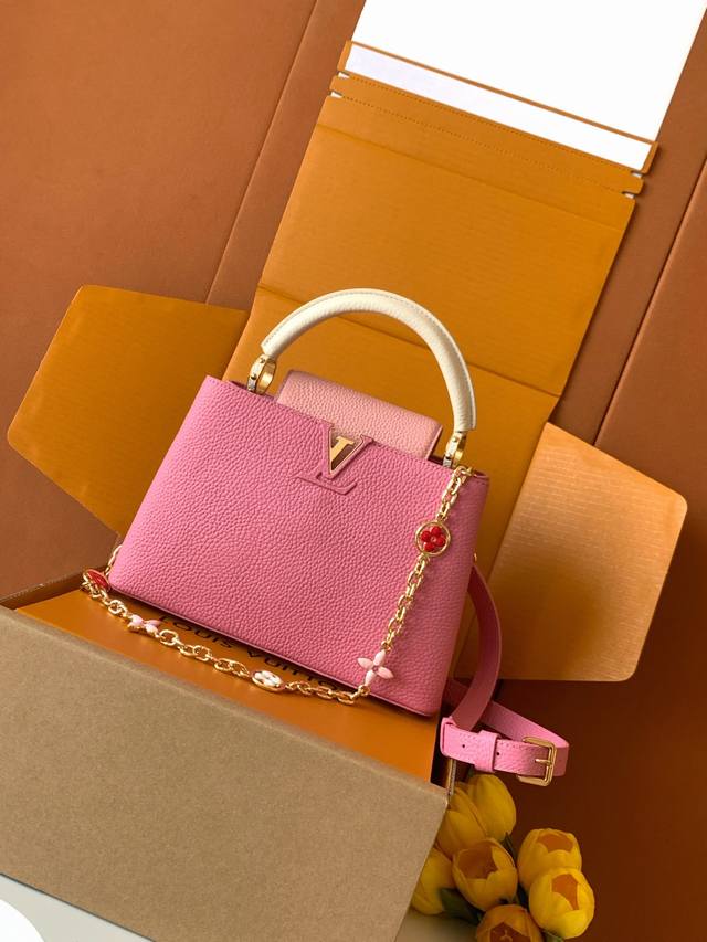 出厂价P 特级全钢五金M20844进口牛皮秋水仙色配浅樱花粉色花卉三拼 本款 Capucines Bb 手袋取材 Taurillon 进口皮革，隐约映现同一色彩