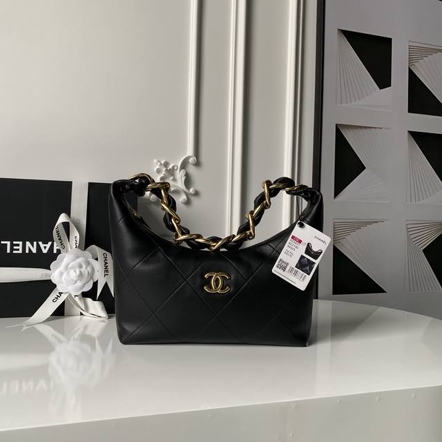 Chanel25K 嬉皮包Hobo 高级感满满 秋冬必入款 As5837 小牛皮配复古旧金属 经典双Clogo 宽版皮穿链设计复古又时尚 放大菱格纹简约包型增添