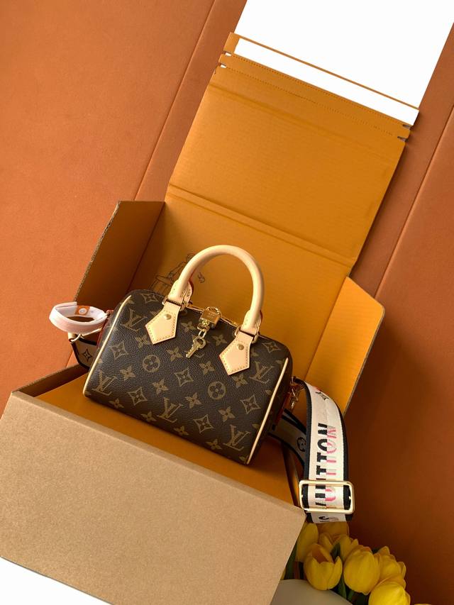 独家163首发型号：M46234私品 163动态Uid 进口菱形面料 品质第九次升级，进口原厂皮．专柜同步，动态电子芯片、礼品袋、保护纸，铜版电子标签、合格证