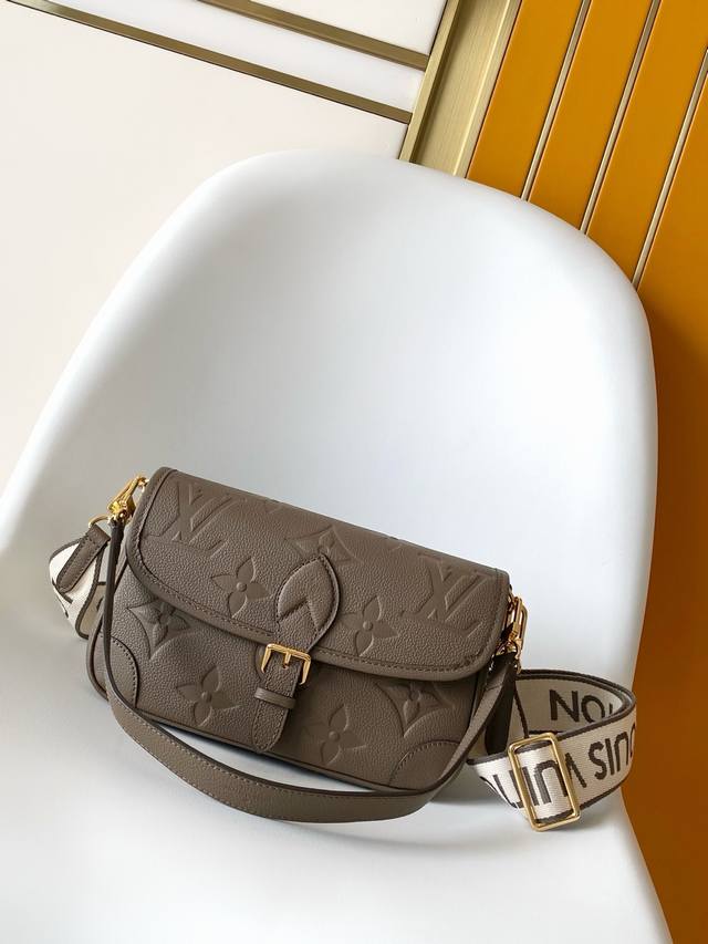 顶级原单 163C01动态芯片 实物拍摄 M15049灰绿M14214 浅灰M11817土黄 M47161蓝色 M46846雾霾蓝M46386 黑色 M4638