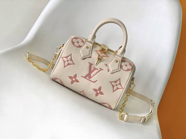 M46575灰色 M46397牛奶白 M58953黑色 M58958珠光蓝 由双色 Monogram Empreinte 皮革制成，饰有 Lv 标识与 Mono