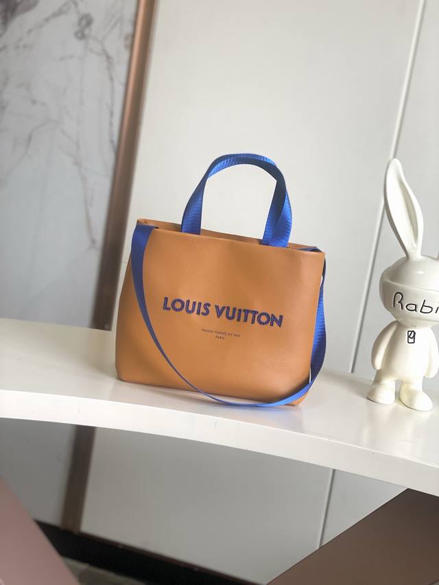 M15237棕色 M15239,26193 Pharrel And Nigo Collection's联名系列 顶级原单 本款 Shopper 中号手袋自路易威 M15237棕色 M15239,26193 Pharrel And Nigo Collection's联名系列 顶级原单 本款 Shopper 中号手袋自路易威