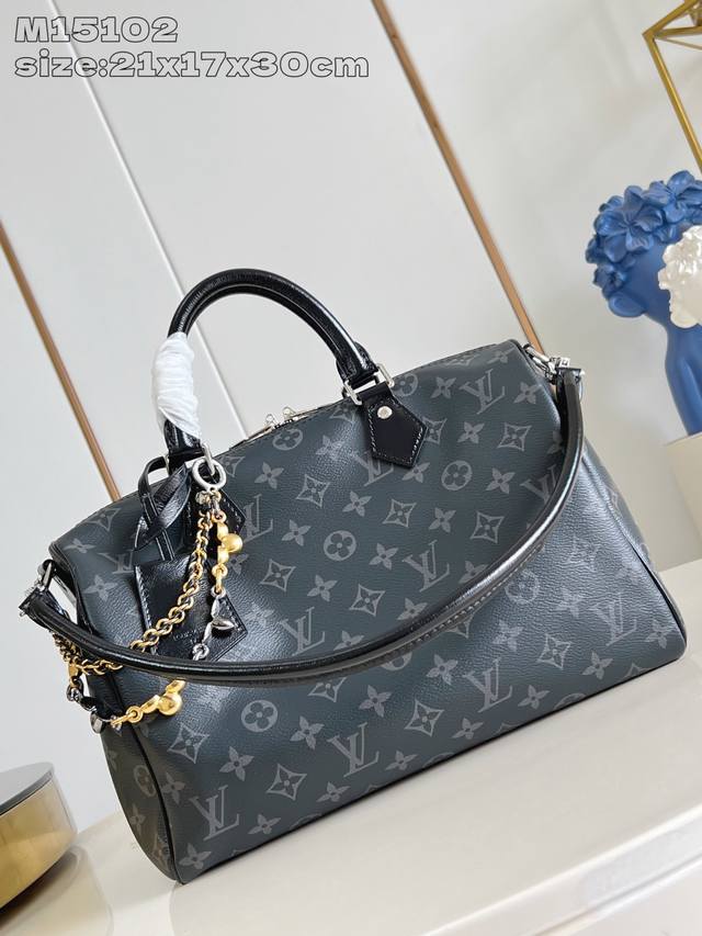 出厂价P 顶级原单 M15102 全钢版 本款 Speedy Soft 30 手袋出自 Lv Ski 系列，以 Monogram Eclipse 帆布焕新经典设