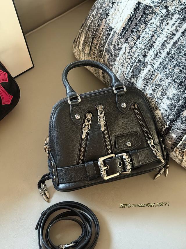 牛皮 配盒 Size：22*17Cm 克罗心鸡块包经典的永远是最好看的 皮质超软忍不住一直摸一直摸.. 克罗心 Modean 太帅了