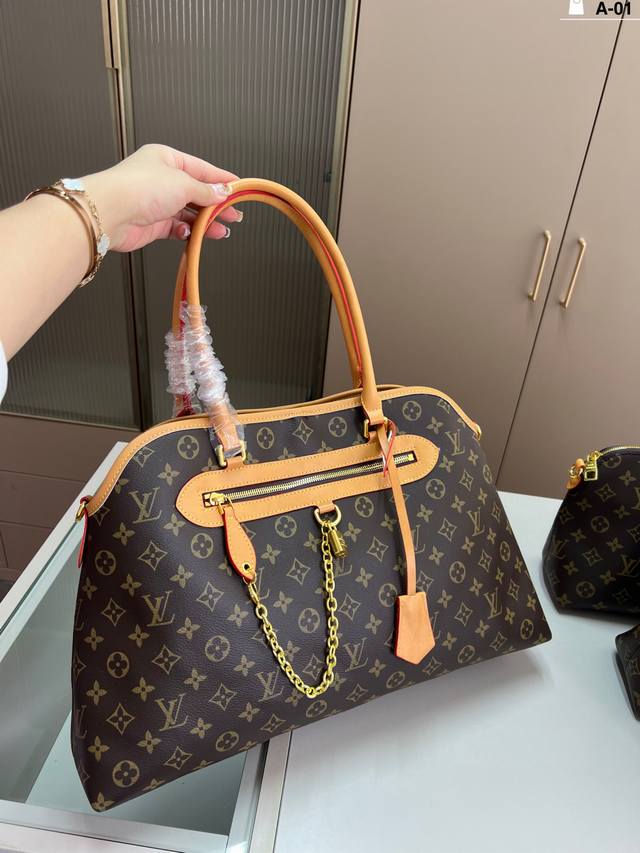 大 配内胆 Lv路易威登中古旅行包 又甜又酷 一整个爱住百搭时尚 是每个潮酷女孩必入单品 A-01尺寸34×22 45×30