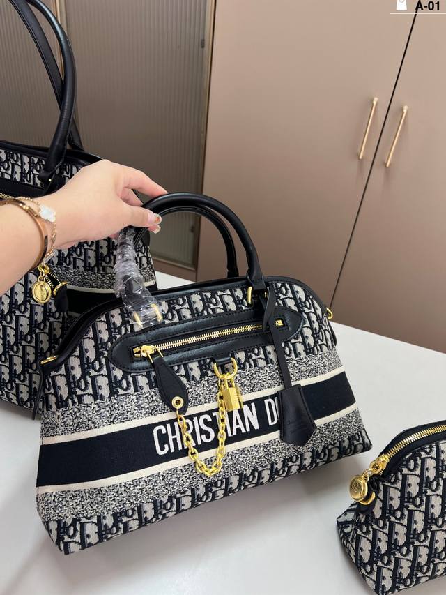 小 配内胆 Dior迪奥中古旅行包 又甜又酷 一整个爱住百搭时尚 是每个潮酷女孩必入单品 A-01尺寸34×22 45×30