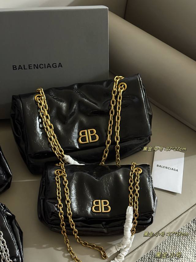 配盒 Size：27*17Cm 小号 37*27Cm 中号 Balenciaga Monaco系列 巴黎世家秋冬大包 超柔软牛皮，随性帅气呀~必须All In