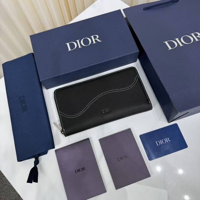 市场最高版本 原单品质 正品打版 保证进口头层牛皮，拒绝二层皮，拒绝超纤皮 马鞍长款拉链式钱包 黑色细工镶嵌粒面牛皮革 编号: 2Adbc315Ykk_H00N