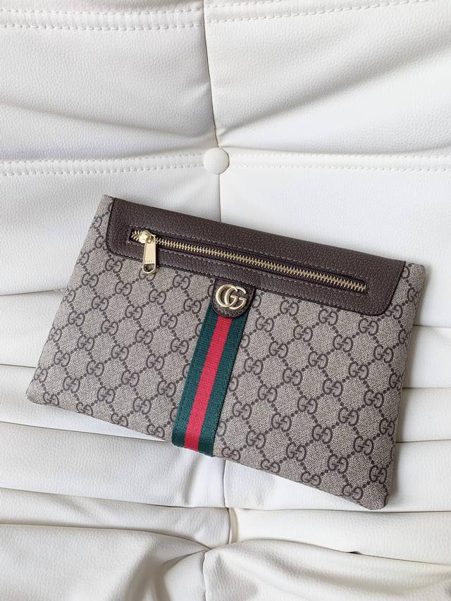 最最最 年 管网同步新款男士包....专柜金色五金.外面采用原厂进口Pvc,高端大气上档次低调奢华有内涵媲美专柜,男士首选颜色: 啡花,尺寸28-19-2 最最最 年 管网同步新款男士包....专柜金色五金.外面采用原厂进口Pvc,高端大气上档次低调奢华有内涵媲美专柜,男士首选颜色: 啡花,尺寸28-19-2