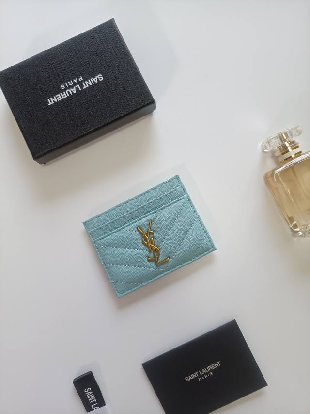 圣罗兰新品出货真皮卡包，牛皮球紋内里配羊纹超纤，提花凸纹缝线真皮信用卡夹，金属互扣式Ysl标志原单对版五金，复制细节款号:423291尺寸：10.5×7.5×0