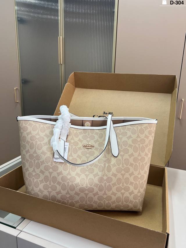 Coach蔻驰City托特包经典Logo购物袋Tote包大爆款 分分钟断货！搭配不同衣服一年四季都可以用！ D-304尺寸30×27飞机盒