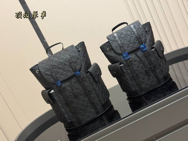 原版 Lv 双肩包 经典面料 手感超级Nice 沉稳大方! 你不会选错的! 尺寸:33*43Cm 30*36Cm 原版 Lv 双肩包 经典面料 手感超级Nice 沉稳大方! 你不会选错的! 尺寸:33*43Cm 30*36Cm