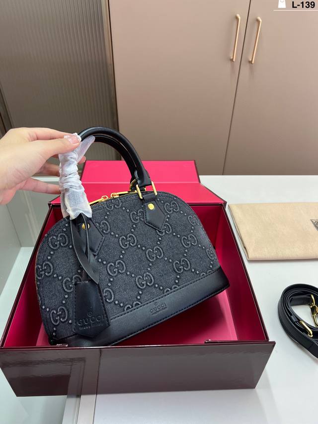 酷奇Gucci 贝壳包. 男女皆可的款式 经典系列 独特的艺术气息 L-139尺寸吗24×17折叠盒