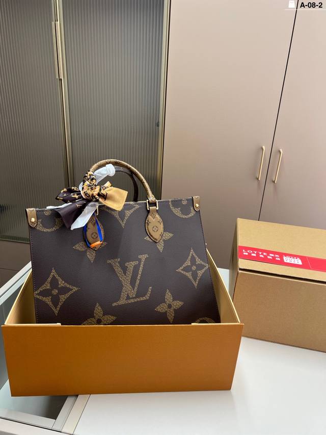 芯片版本 Lv Onthego Bb丛林托特包 路易威登Lv 老花 Logo Onthego 作为经典款之一，它是有绝对的优势 A-08-2尺寸34×27折叠盒