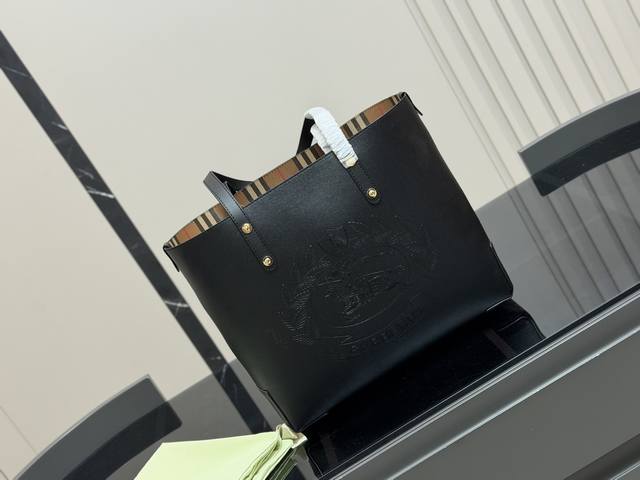 巴宝莉购物袋 帆布面料 大容量 满足日常 特别适合宝妈 超级能装 尺寸: 35.30Cm