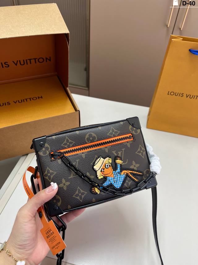 Lv稻草人软盒子 Mini Soft Trunk 经典老花软盒子 男女都可以驾驭吧超能装的 D-40尺寸18×12折叠盒