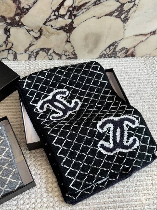 配盒 原单羊绒围巾 Size：30* Cm 小香家 双面围巾 围巾手感柔软 保暖效果非常好 很有腔调Yyds